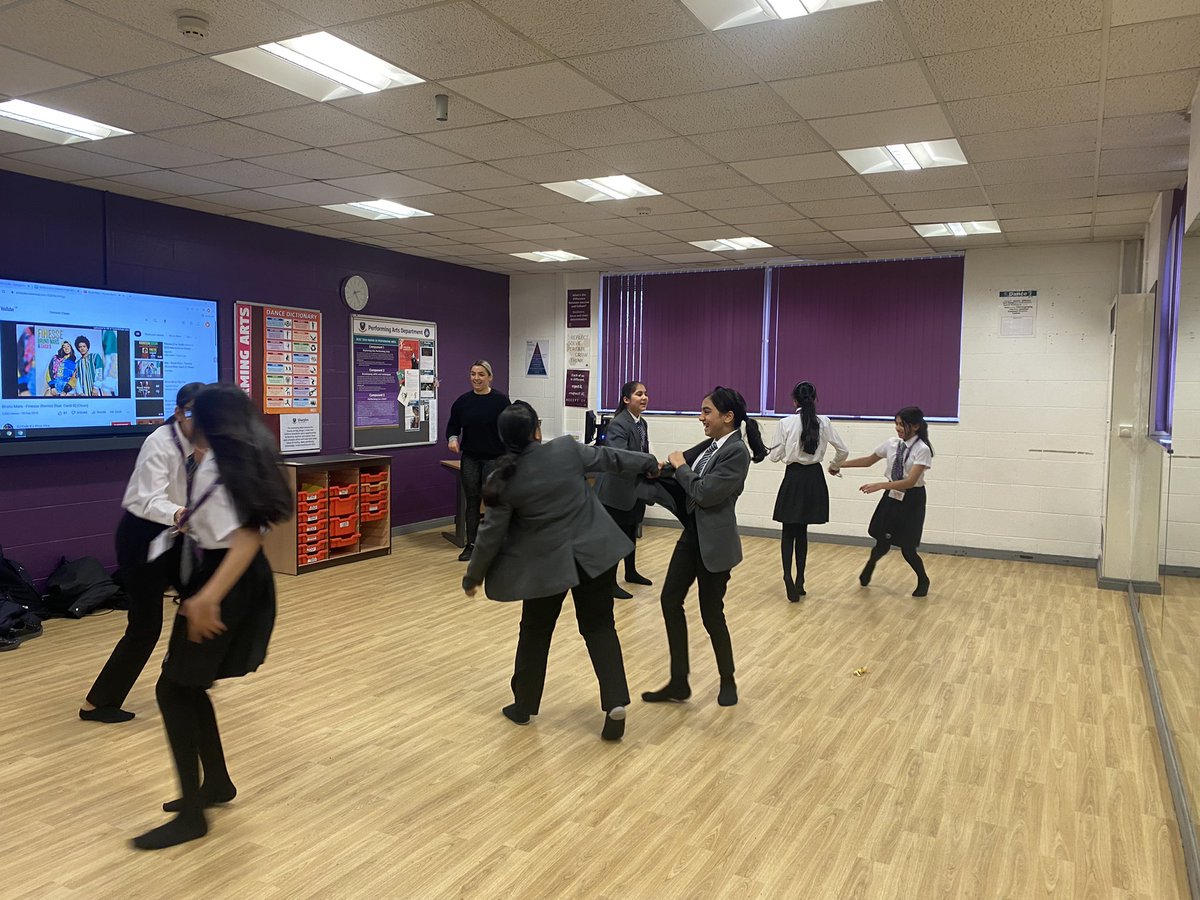 SharplesBacc's tweet photo. Great start to the week, Y7! Astronomy, History, Street Dance and Dodgeball club were very popular at lunch today! 🪐🔭💃🏼🤾🏼📺 @SharplesSchool https://t.co/7bjkBFfekH