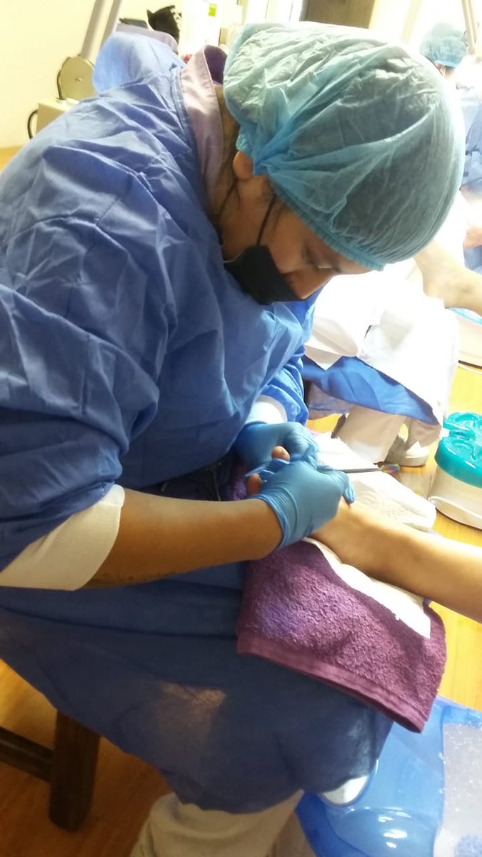 ItekInstituto's tweet photo. Práctica de la materia de Estética de pies y manos. 
Tecnología Superior en Estética Integral #educacion #bellezaysalud #esteticacorporal https://t.co/wKSvNPGsEC
