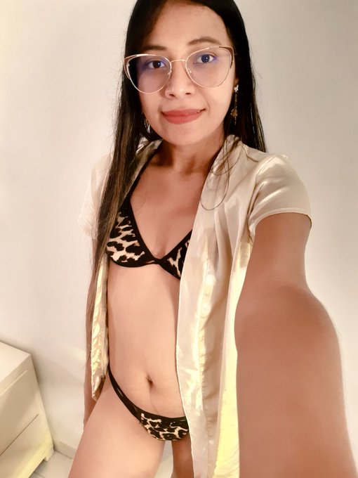 Good morning  ☀️🌞 https://t.co/jQNJvppf8d<a href="/tag/latina"class="tags"><span>#latina</span></a><a href="/tag/feet"class="tags"><span>#feet</span></a><a href="/tag/morenas"class="tags"><span>#morenas</span></a><a href="/tag/sexxy"class="tags"><span>#sexxy</span></a>