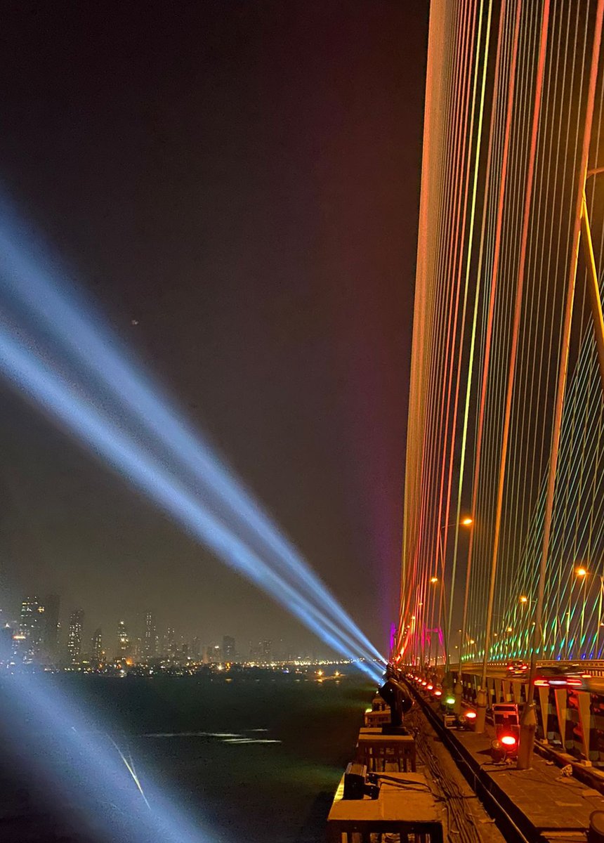 ClayPakyNews's tweet image. Claypaky Mythos² and B-EYE K25 Fixtures Dazzle in Holiday Light Show on Mumbai’s Bandra-Worli Sea Link Bridge - Read more: cutt.ly/Claypaky_Bandr…
#Claypaky #Mythos2 #HyBeyeK25 #IgniteYourShow