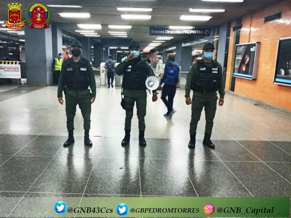 PacTazon's tweet photo. #7Feb 📣 || En la lucha contra el #COVID19 la #GNBCapital, realiza perifoneo en el Dtto. Capital.   

 #FANBEnDefensaDeLaDignidad
#CEOFANB #GNB
#ElBolívarEsNuestraMoneda 
#GNBCapital
.@PrensaFANB 
.@GnbGaranteDePaz https://t.co/4xkqBFQMFz