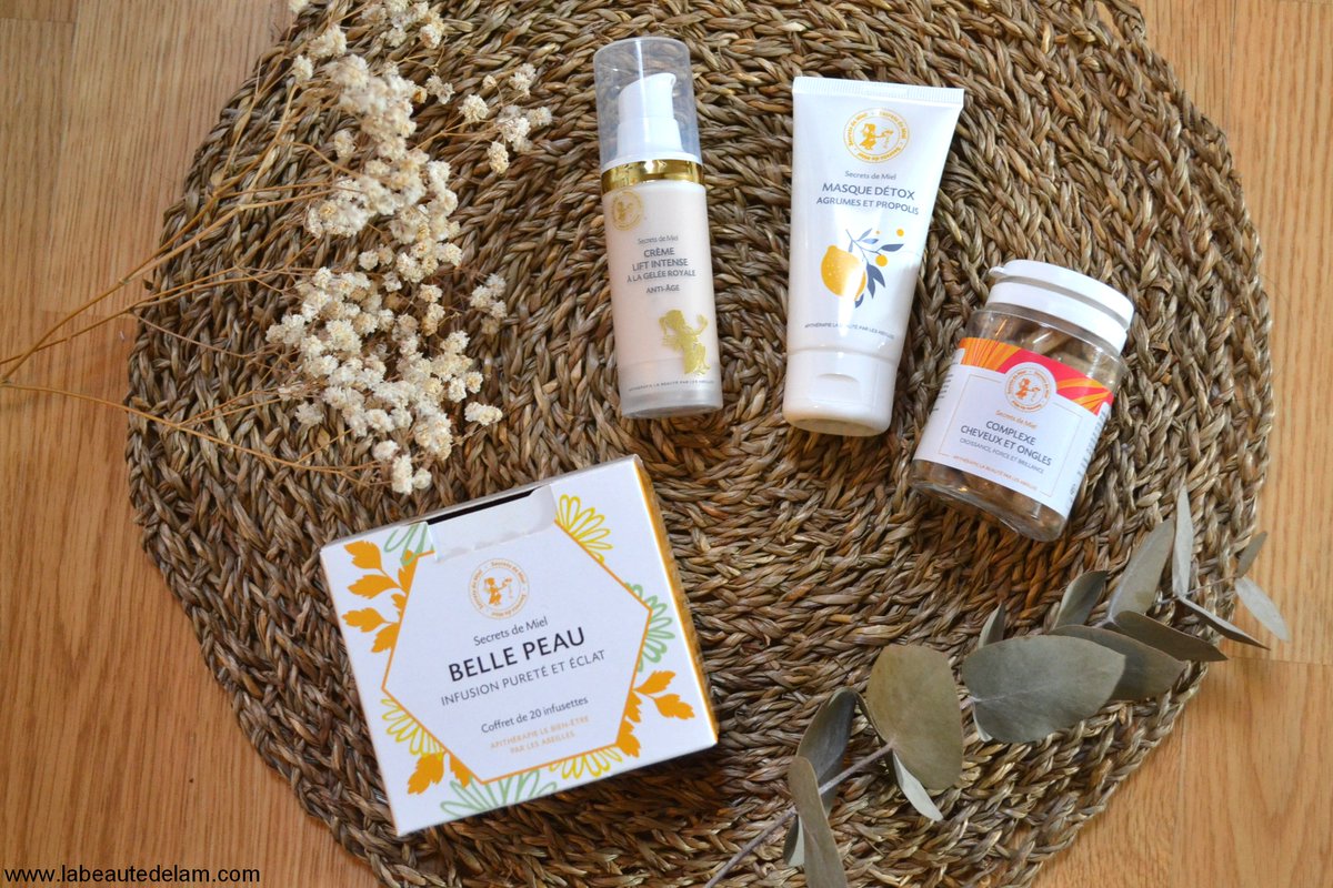 labeautedelam's tweet photo. #BLOGPOST découvrez les cosmétiques et compléments alimentaires naturels et made in France Secrets de Miel sur le blog et profites des Api'Days pour tester la marque !
https://t.co/wLPCoSe5cZ
#secretsdemiel #madeinfrance #cosmetiquesnaturels #apitherapie https://t.co/wXc8g1i0Kx