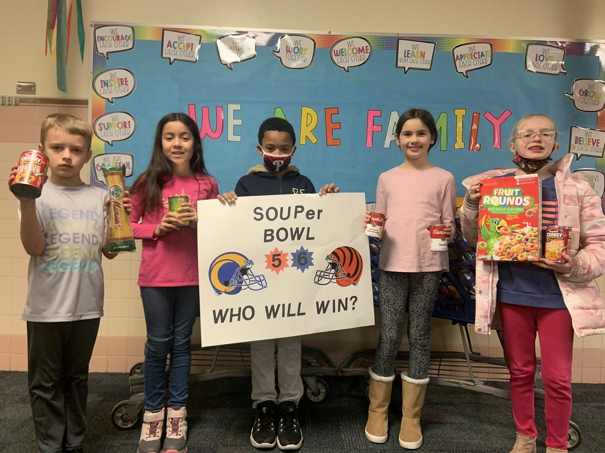 Mr_Esbenshade's tweet photo. 2022 SOUPer Bowl! Who are you rooting for?!?!? Thanks to all of our families for their donations so far!!!  Awesome job! @GoMounts https://t.co/OOfdG7GlEM