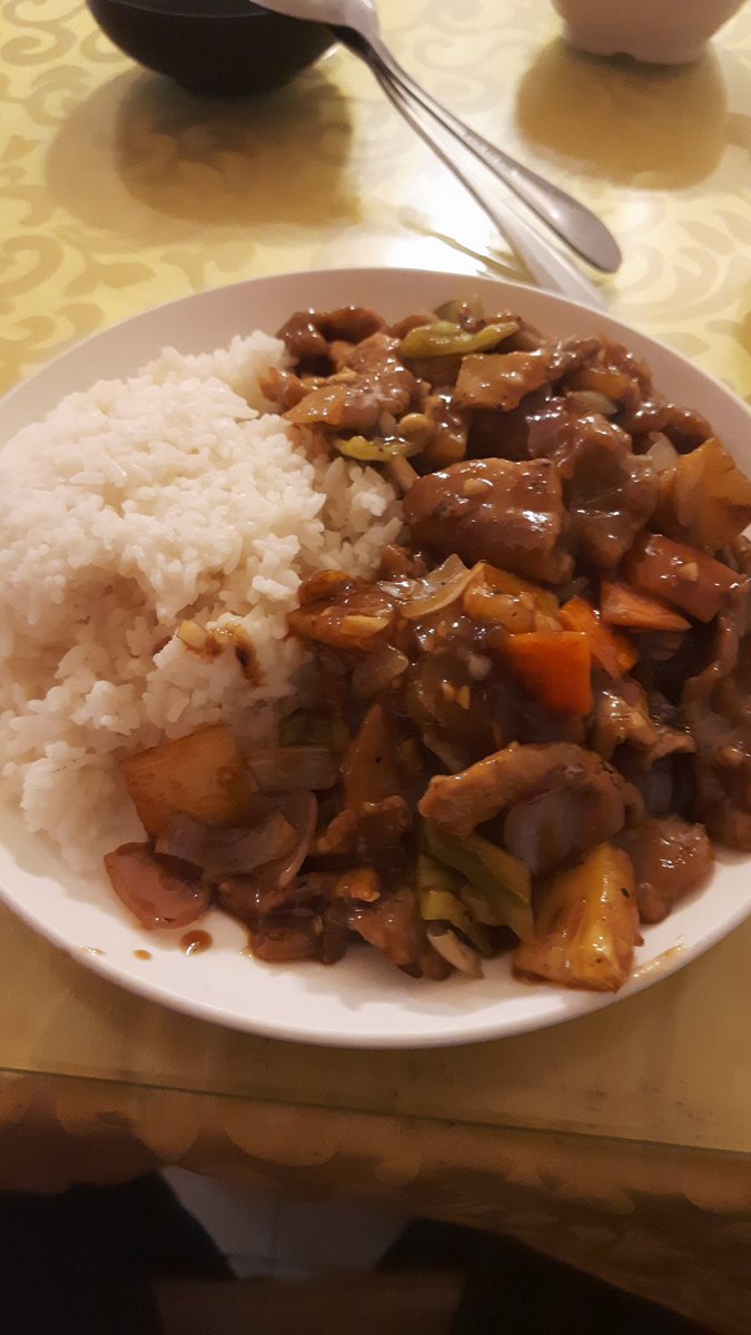 UpulTR's tweet photo. Doc told me to cut carbs.
#PineappleBeef https://t.co/oP06iWLnvz