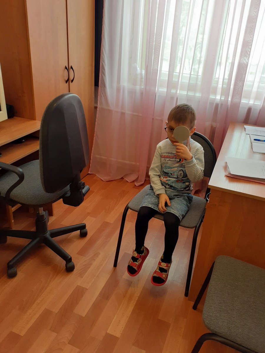 6HBm37yyBlG440o's tweet photo. В нашем учреждении работает  плеопто-ортоптический кабинет, где  проводится аппаратное лечение детей с косоглазием, гиперметропией, астигматизмом, амблиопией, миопией... По результатам ежемесячной проверки остроты зрения у воспитанников наблюдается положительная динамика. https://t.co/abozlg2f07