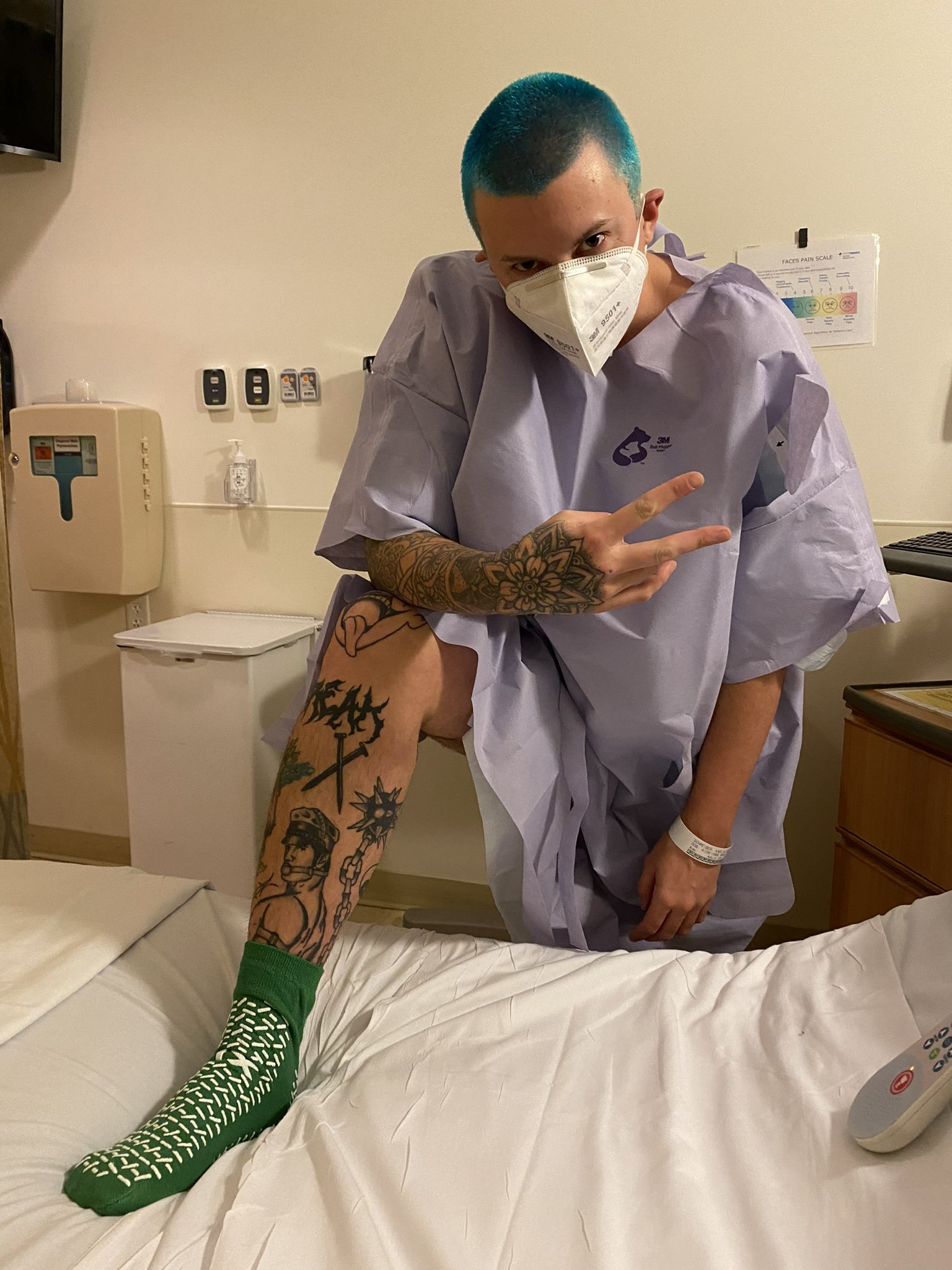 Time for top surgery! ✨ https://t.co/9FaMIyb6b6