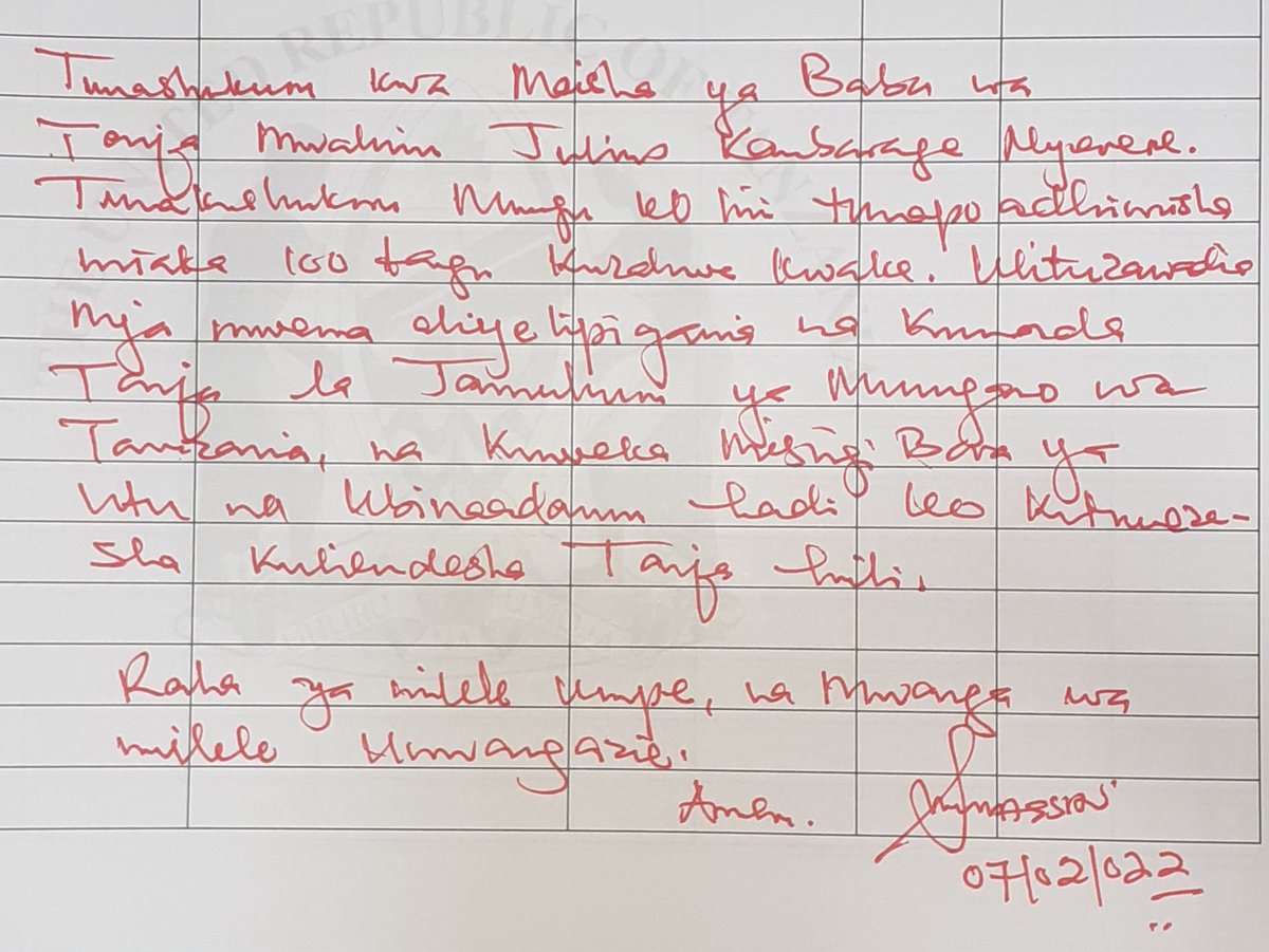 Kalamu nyekundu... 🙌 

Hii ngoja ni laminate kabisa hii maana ntakuja kuonyesha wajukuu hii ...