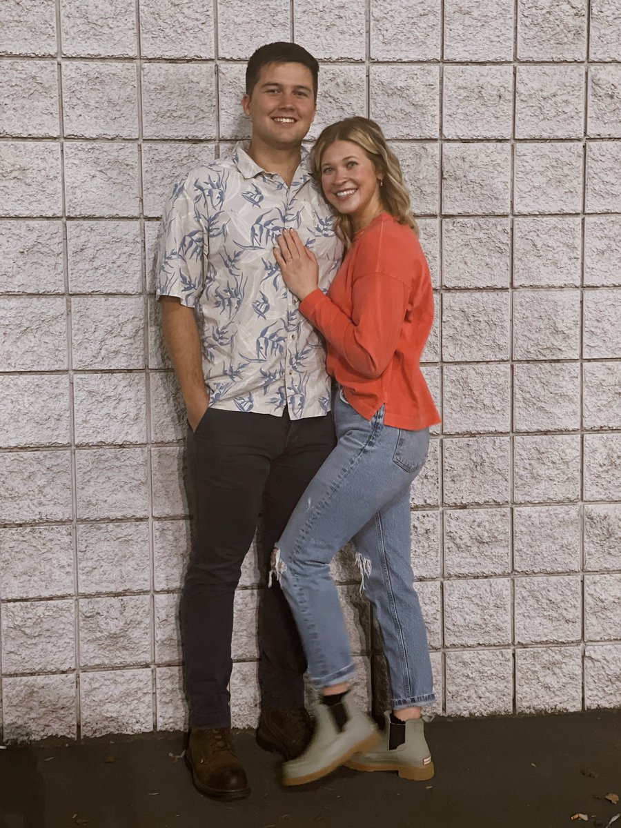 steeeeeevesmith's tweet photo. I’ll be getting married may 26th 😮 all my Twitter followers are invited, you’ll have behind the scenes access https://t.co/niKWkTcycz