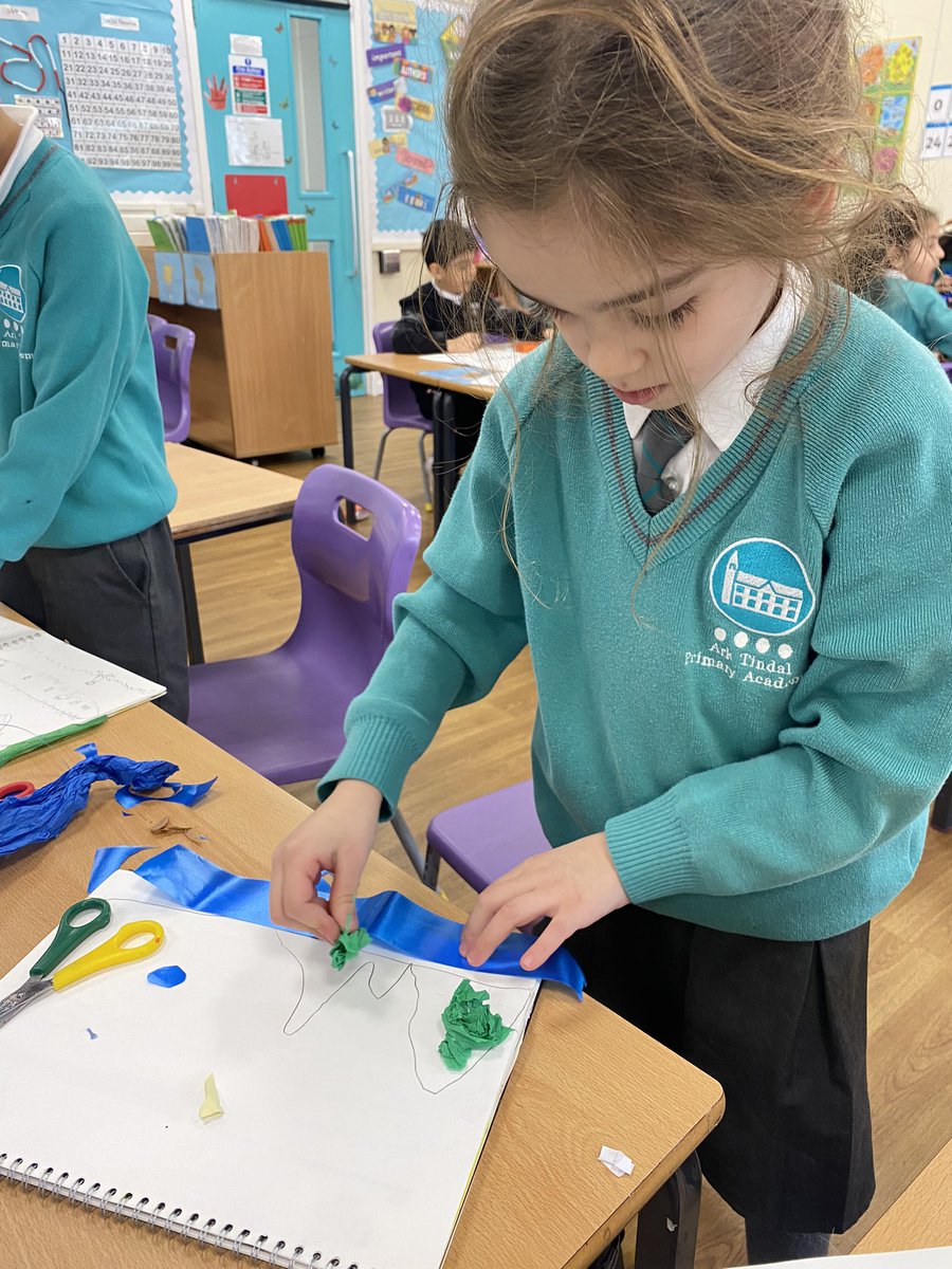 arktindal's tweet photo. From collage in Year 1 to pointillism in Year 4, we’re all artists at Tindal! 
🎨 🖌 🌅 #TeamTindal #primaryart #art https://t.co/ze14qkVoq4