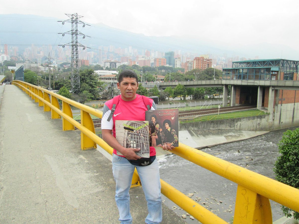 salsaesloqsomos's tweet photo. METIENDO PRESION... https://t.co/BmljR5J7e2