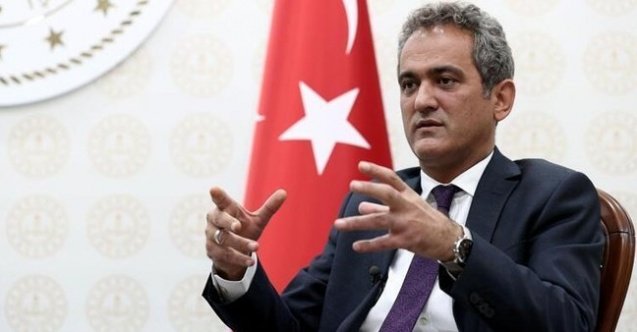_habergundem_'s tweet photo. Öyle bir bakan düşünün ki öğrencileri hiç dinlemeyen ve umusamayan bir bakan Mahmut Özer.

#TurkishStudentsWantOnline https://t.co/r2Tdr7pSix