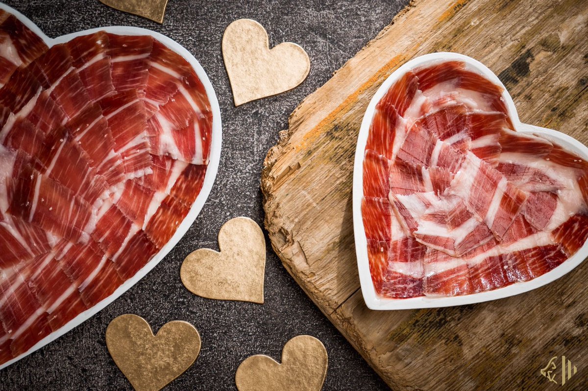 El mes de febrero es el mes del amor ♥️ y pronto celebraremos San Valentín.

Nosotros queremos hacerlo ofreciéndote los mejores productos para celebrar este romántico día.

Visita nuestra web y consulta las exclusivas cosas que hemos preparado para vosotros.

#jamon #SanValentín