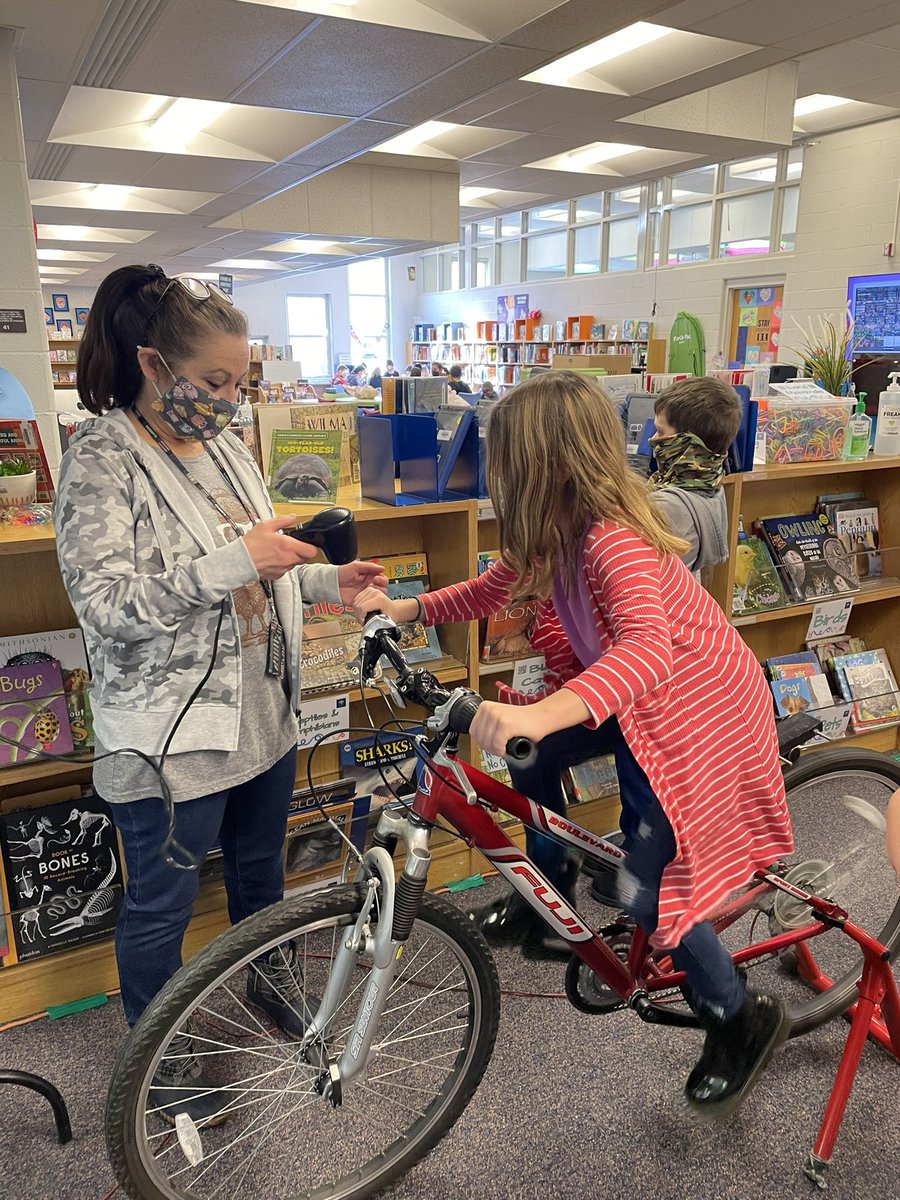 Monday morning in our AWESOME IDC! <a href="/ADCCampus/">Alton Darby Creek Campus</a>