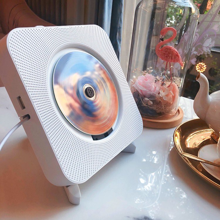 FREE CD PLAYER 💿❤️
 
— like and rt
— follow us &amp; <a href="/HwanniePromotes/">Hwan Promotes</a> 
— ends in 40 hrs