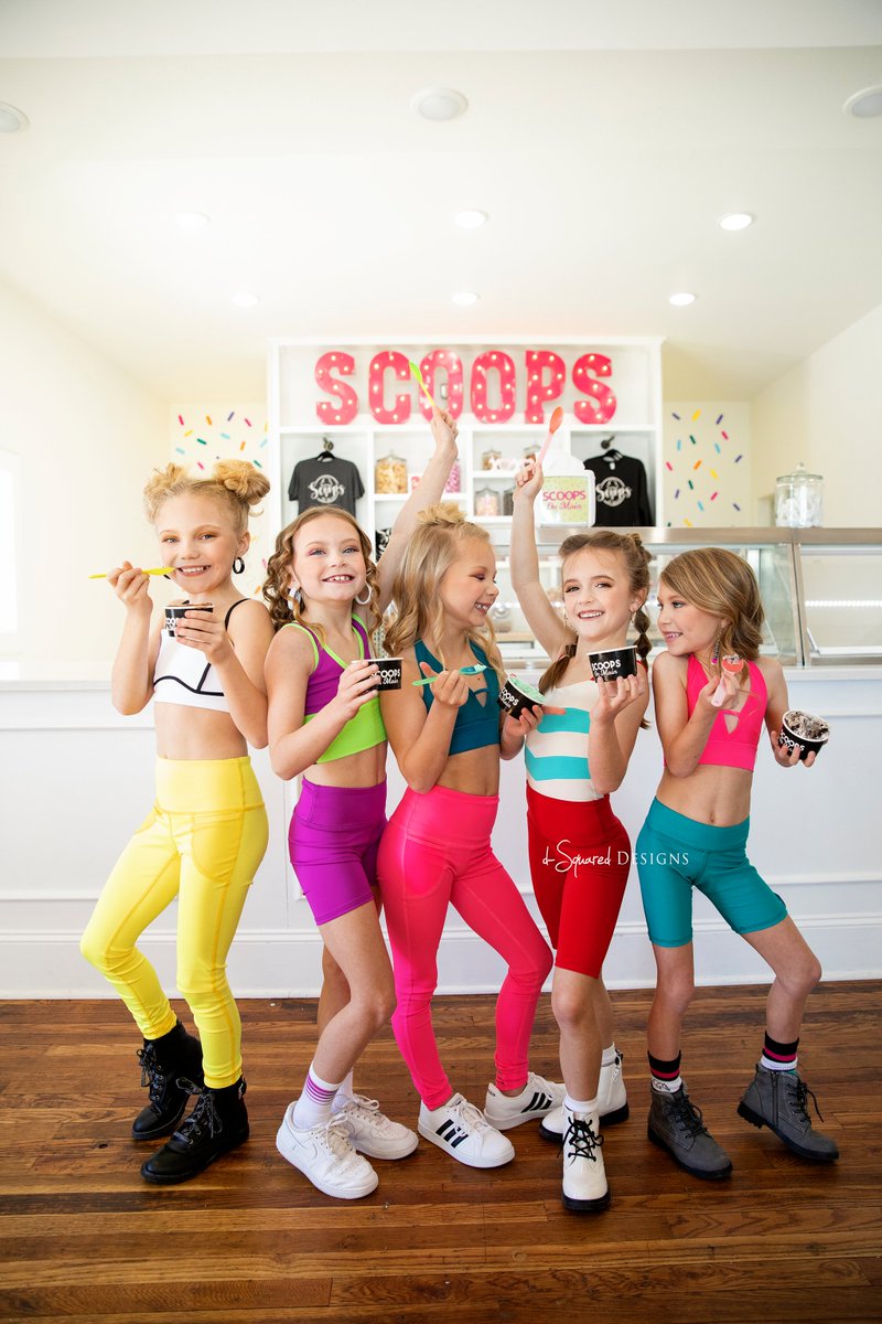 dsquareddesigns's tweet photo. I scream. You scream. We all scream for ICE CREAM!
A dancewear shoot [ Tiger Friday ] at Scoops on Main!!! I dare you to tell me there's something more adorable than THIS!! #tigerfriday #dancewear #dancephotography #missouriphotographer https://t.co/LFcPKBZjVC