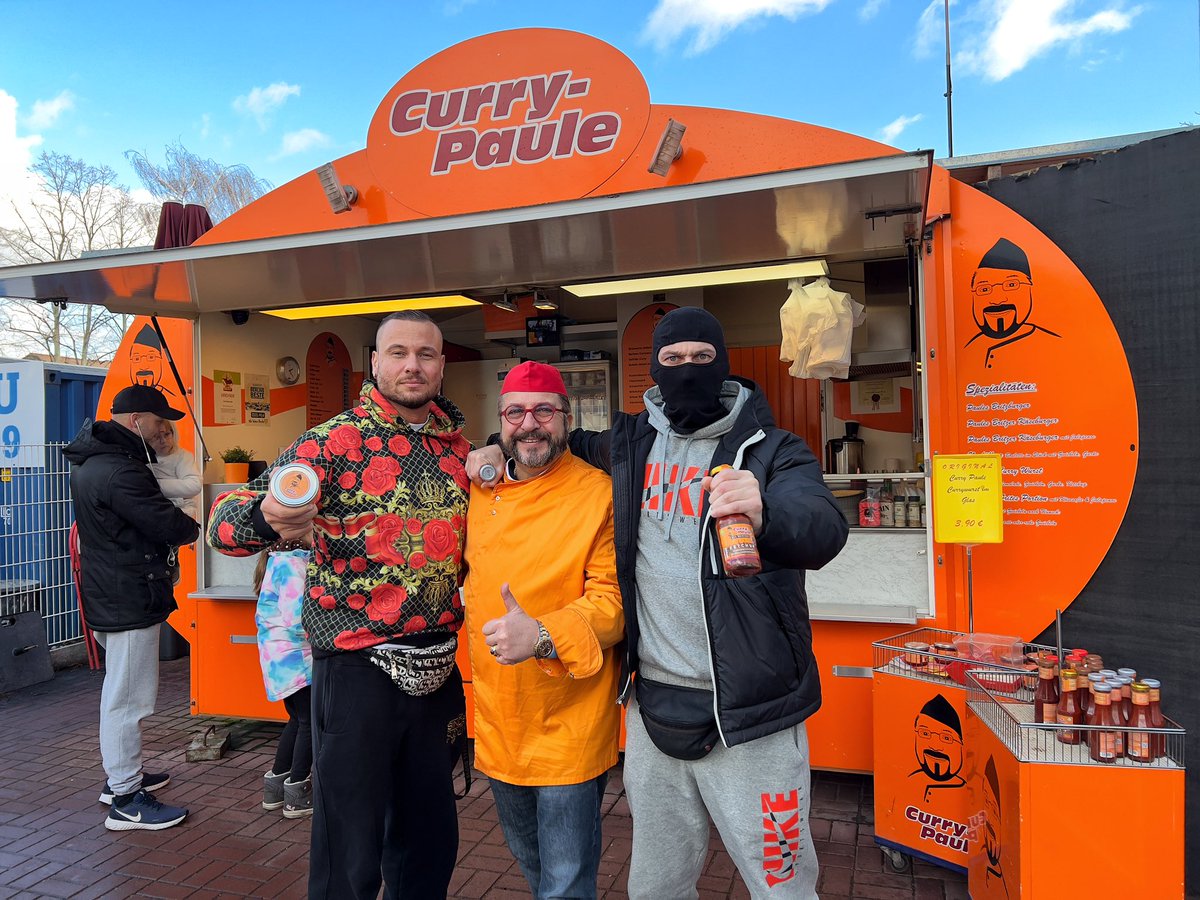 Danke für die Einladung Curry Paule - War mal wieder ein Fest! Dir hätte aber klar sein müssen, dass Eric ein Fass ohne Boden ist/isst… 😂❤️✌🏻