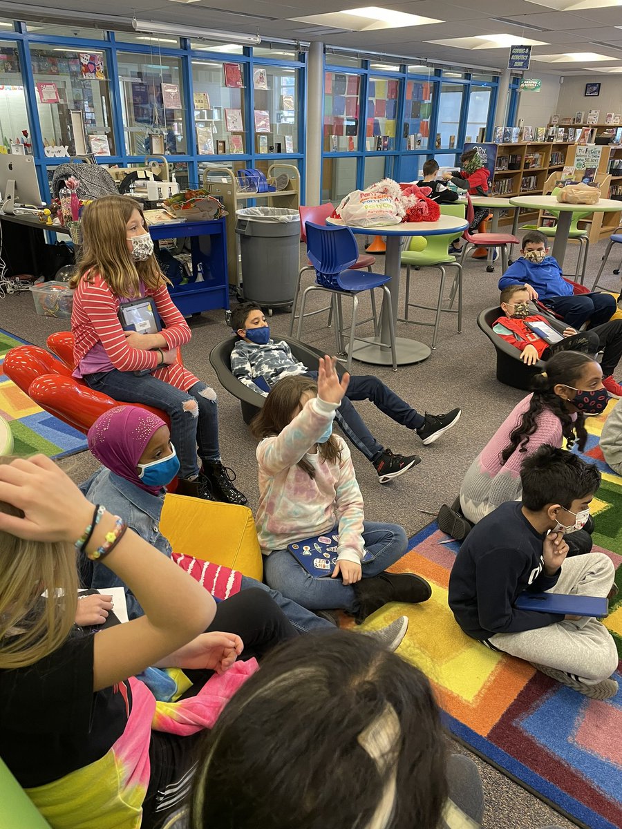 Mrsmkleman's tweet photo. Monday morning in our AWESOME IDC! @ADCCampus https://t.co/7YDmj3G4Py