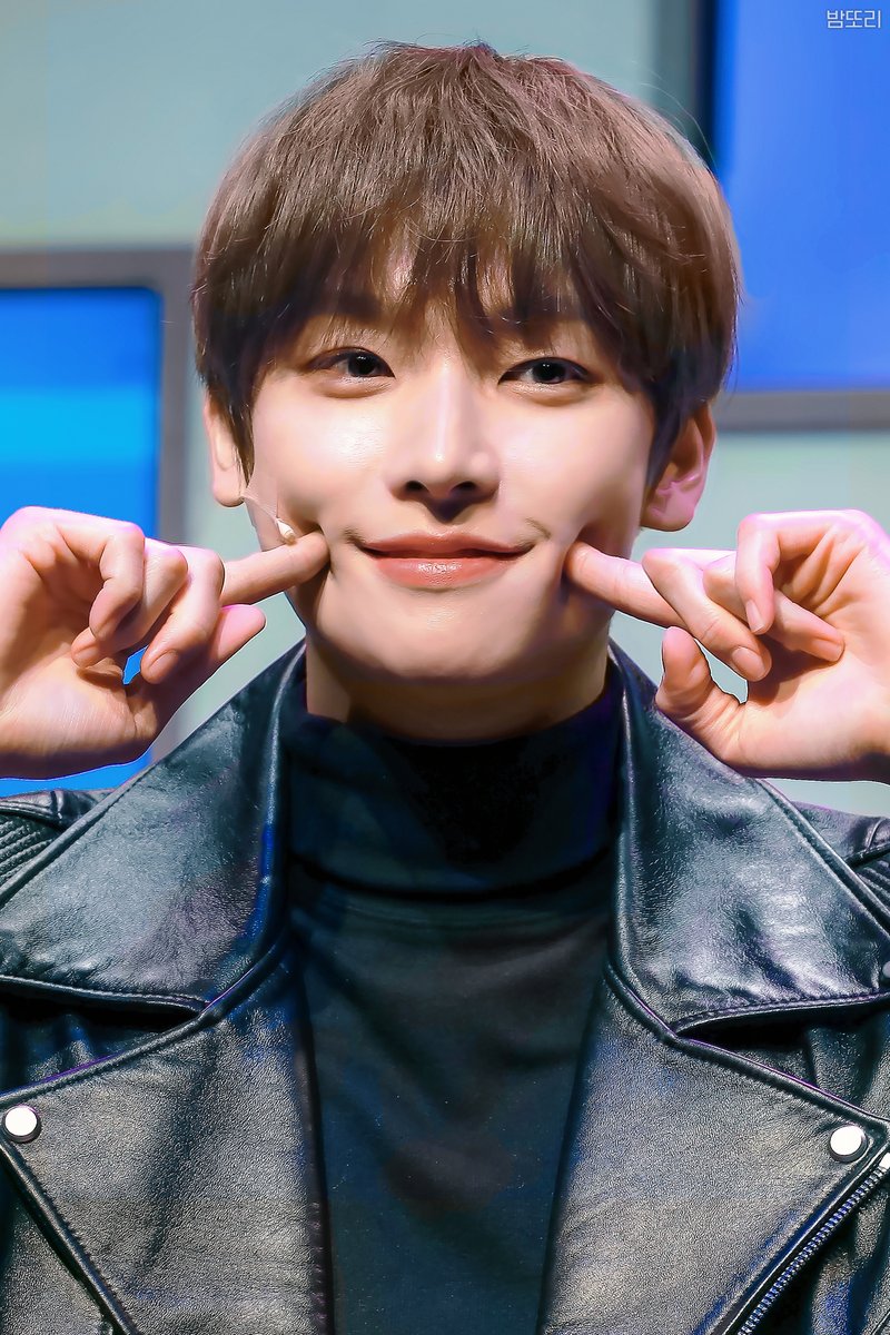 밤또리 tweet media