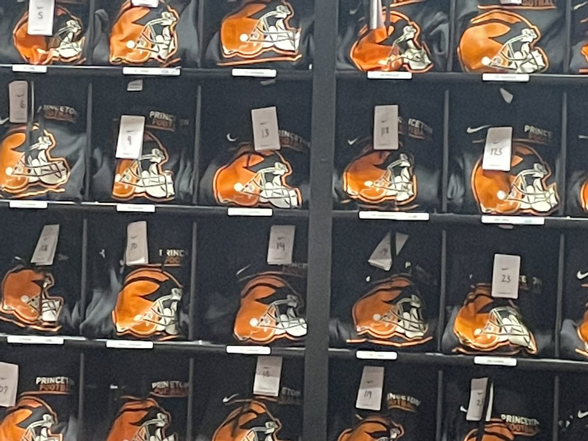PUequipment's tweet photo. 👀
@PrincetonFTBL please go see @Cliftoncp in the #EquipmentRoom
It seems as though your cubbies are full! #GoodToBeATiger https://t.co/lxQN15DkEj