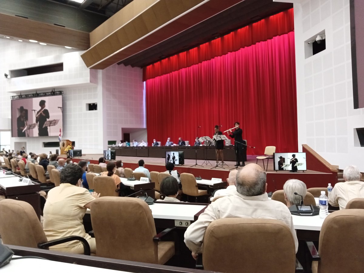 dellylien1's tweet photo. Ya estamos en @Universidad2022 de @CubaMES Delegados, expositores, invitados, aportando a la educación superior y su desarrollo sostenible con todos y para el bien de todos #CubaPorLaVida #Universidad2022 #SomosUCI #SiempreConectados @universidad_uci @raydelmp @lraciel @rislaidy https://t.co/Bdc5nr91DW