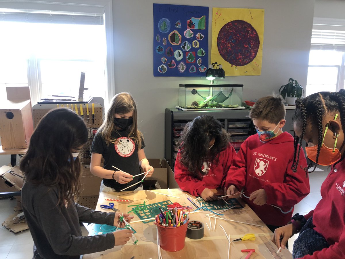 casiocadet's tweet photo. Learning about angles of deflection and prepping our hockey goals #saeslearns https://t.co/CbWGaWmEkv