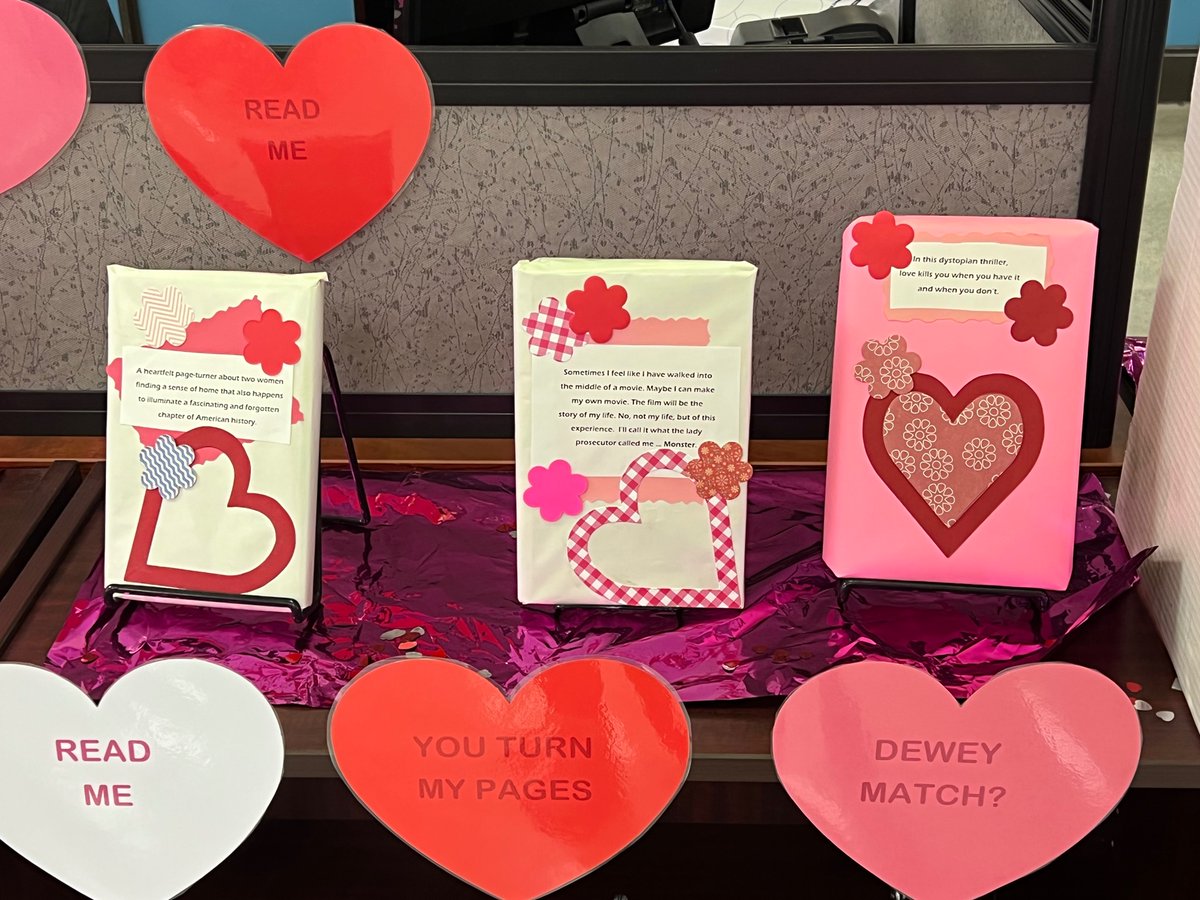 MountaineersMC's tweet image. Students, with Valentine’s Day near, stop by the media center and go on a Blind Date With a Book! Prizes are given for participating. Grand prize is one of two gift cards for a dinner out! #highschoolreaders #hhsistheplacetobe