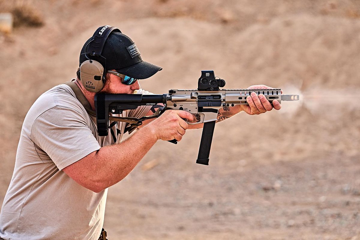 CMMGinc's tweet photo. Some ZEROED Muzzle Brake for your Monday.
.
Check them out - https://t.co/vngtNbRoGe
.
#ZEROEDIn #cmmg #cmmginc #aimtobedifferent #guns #gunsdaily #gunsofinstagram #gunsgunsguns https://t.co/hgoX0U9N1z