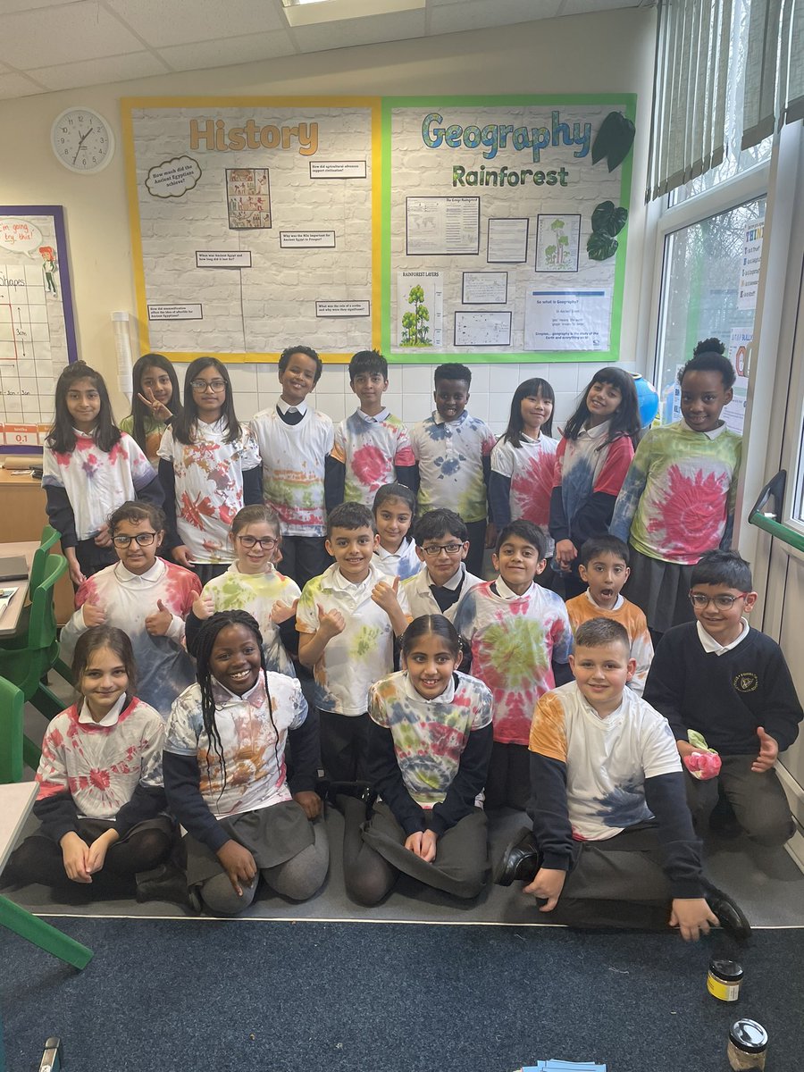 StPaulsBolton's tweet photo. Year 4 loved the results of their tie dye t-shirts #year4art #printingandtextiles #tiedye #design #textiletechniques https://t.co/BvClC74QLY