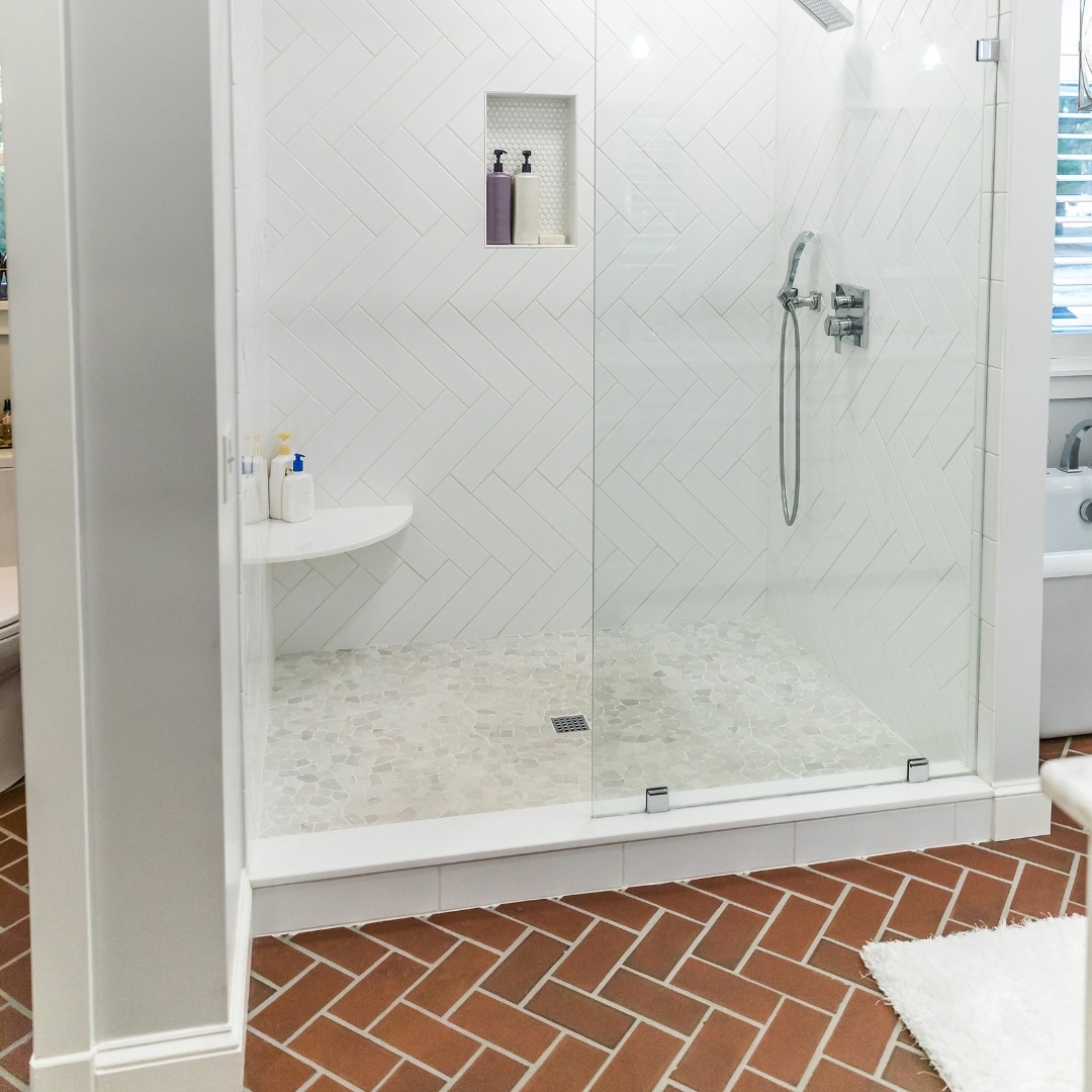 atlanticsbdinc's tweet photo. Atlantic Shore Builders and Developers can give you a smooth and nice bathroom renovation. We have the best professional team to guide you. Just contact us at 631-754-0023 or DM us on Facebook or Instagram. https://t.co/8waZHO58ls