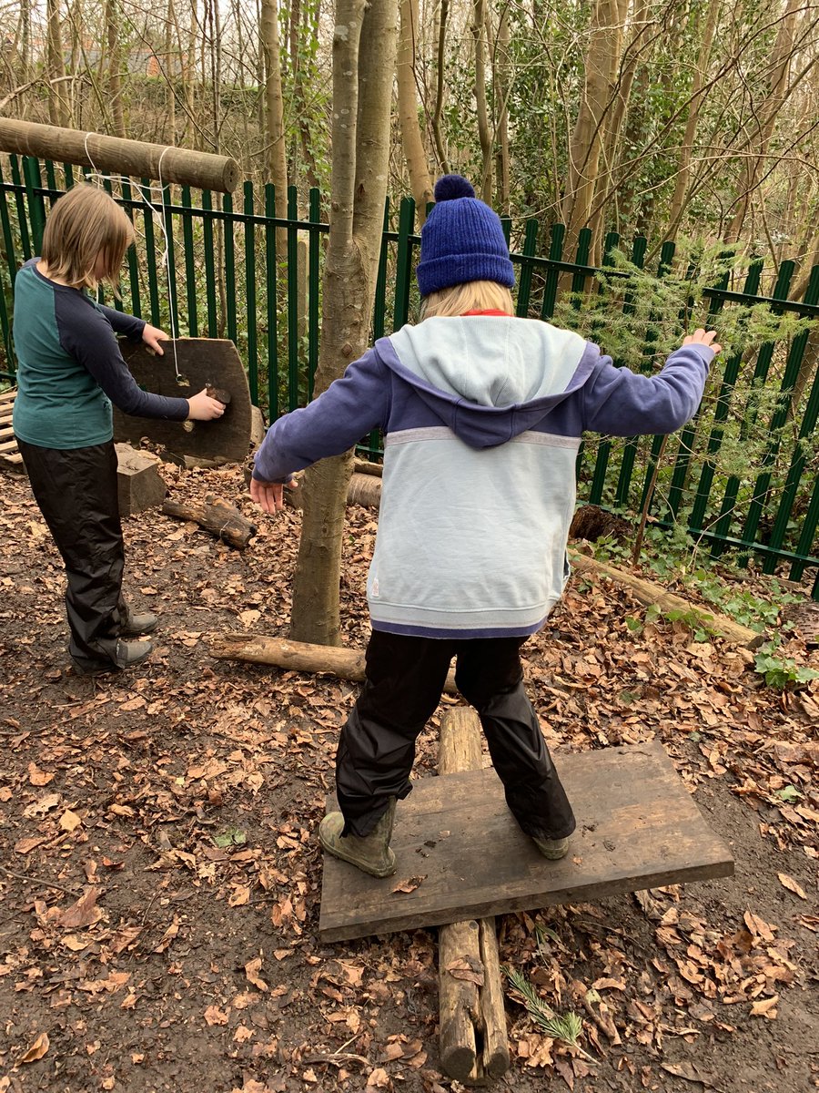 DanesfieldFS's tweet photo. It was the last session for the Y5 epic treehouse crew 🌳😍 and they didn’t disappoint, secret entrances and pulley systems this one had it all 💪 #savethebesttolast #happydays @DanesfieldSchl @DanesfieldY5 https://t.co/CeBo9BmsMC