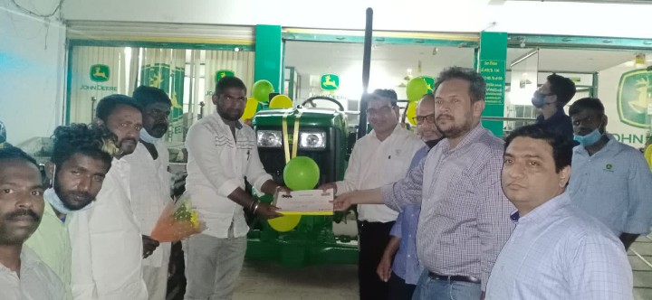 ypg87's tweet photo. @JohnDeere 218th birth anniversary celebrations with customers at Hyderabad,India

 #Johndeereemployee https://t.co/qtAwtjkvl5