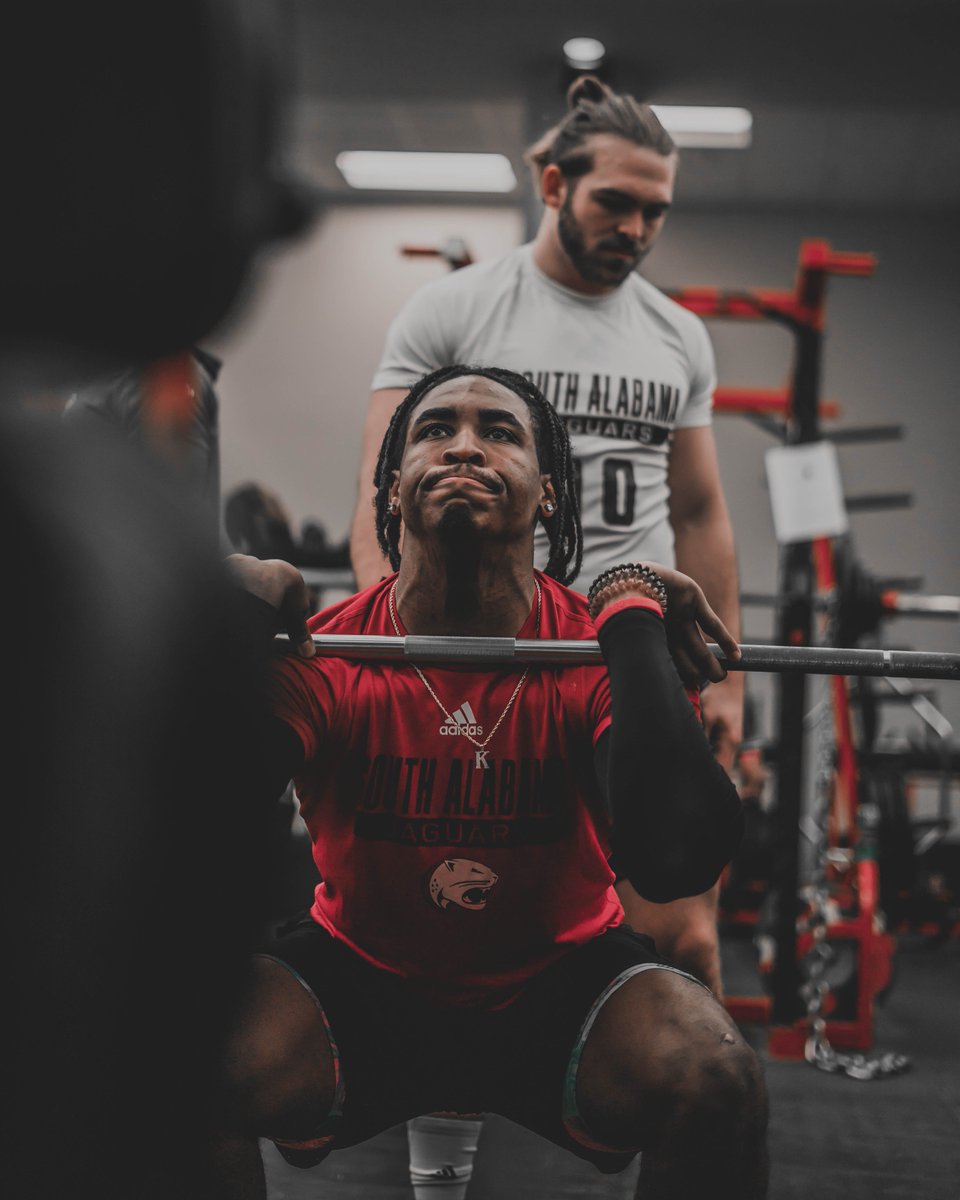 Starting the week off right 😤⛓ #LEO