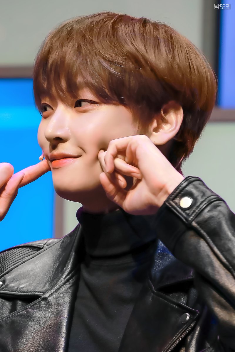 밤또리 tweet media
