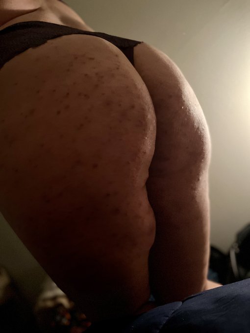 Gave my girl a small Lewd shoot to test the waters. We got some KINK otw! https://t.co/3DRQe80GM5<a href="/tag/newprofilepic"class="tags"><span>#newprofilepic</span></a>