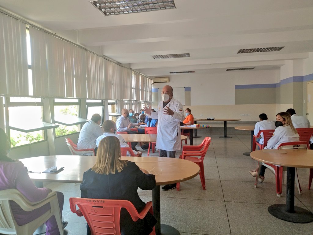 HospiRazettiBna's tweet photo. Eugenia Secler, repr @UNFPA_Ve explicó Protocolo Nacional para el Manejo Clínico d Violencia Sexual q se ejecutará en el #HULRBna
Dentro d la reunión manifestaron fundamentalment la sensibilización, humanización y el compromiso del personal d salud para atención d l@s pacientes https://t.co/xn9G2kvlN7
