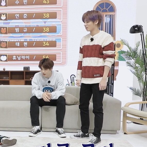 for the first time soobin looks really small next to taehyun...