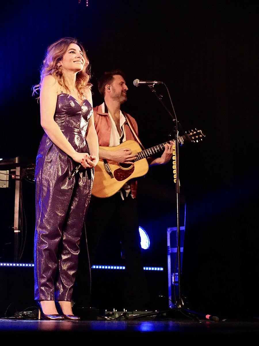 Hier on a refait danser les fleurs, on s’est déhanché et on a surtout fait trembler les murs du Trianon tous ensemble ! 🔥 Quelle soirée ! Vivement la suite 🎉