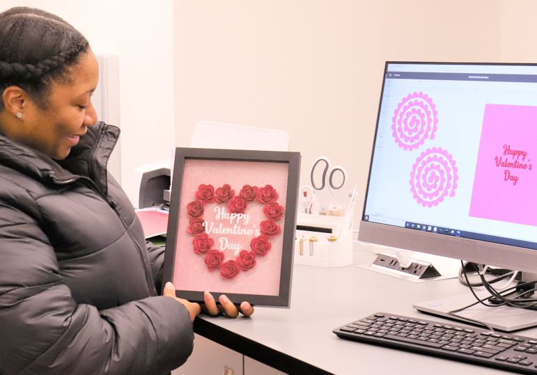 houstonlibrary's tweet image. Looking for some #ValentinesDay gift inspiration? 🎁At our two #TECHLink locations, you can create a beautiful shadow box frame like this using a Cricut machine. To learn more or reserve some time, visit houstonlibrary.org/techlink #ILoveHPL