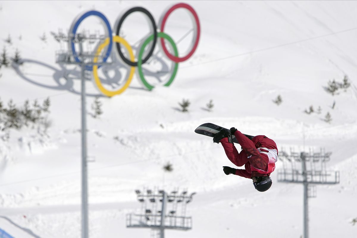 Congratulations to snowboarder and young adult cancer survivor <a href="/MaxParrot/">Max Parrot</a> for earning Canada's first gold medal at the #Beijing2022 <a href="/Olympics/">The Olympic Games</a>! 🏂

From <a href="/globeandmail/">The Globe and Mail</a>

theglobeandmail.com/sports/olympic…