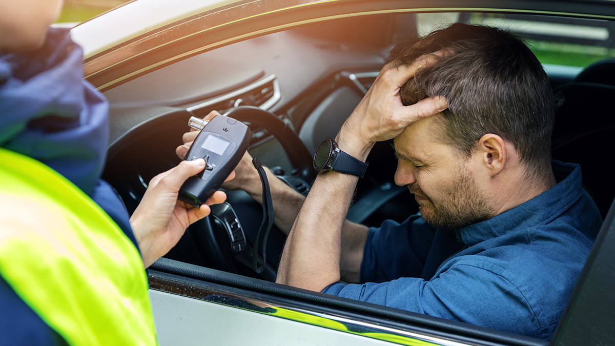 ZeroFatalsNV's tweet photo. If you're out drinking, it's time to get a designated driver. Lives are on the line, don't chance it. #DesignatedDriver #RoadSafety #ImpairedDriving #DrunkDriving https://t.co/JAfjKaKpVj