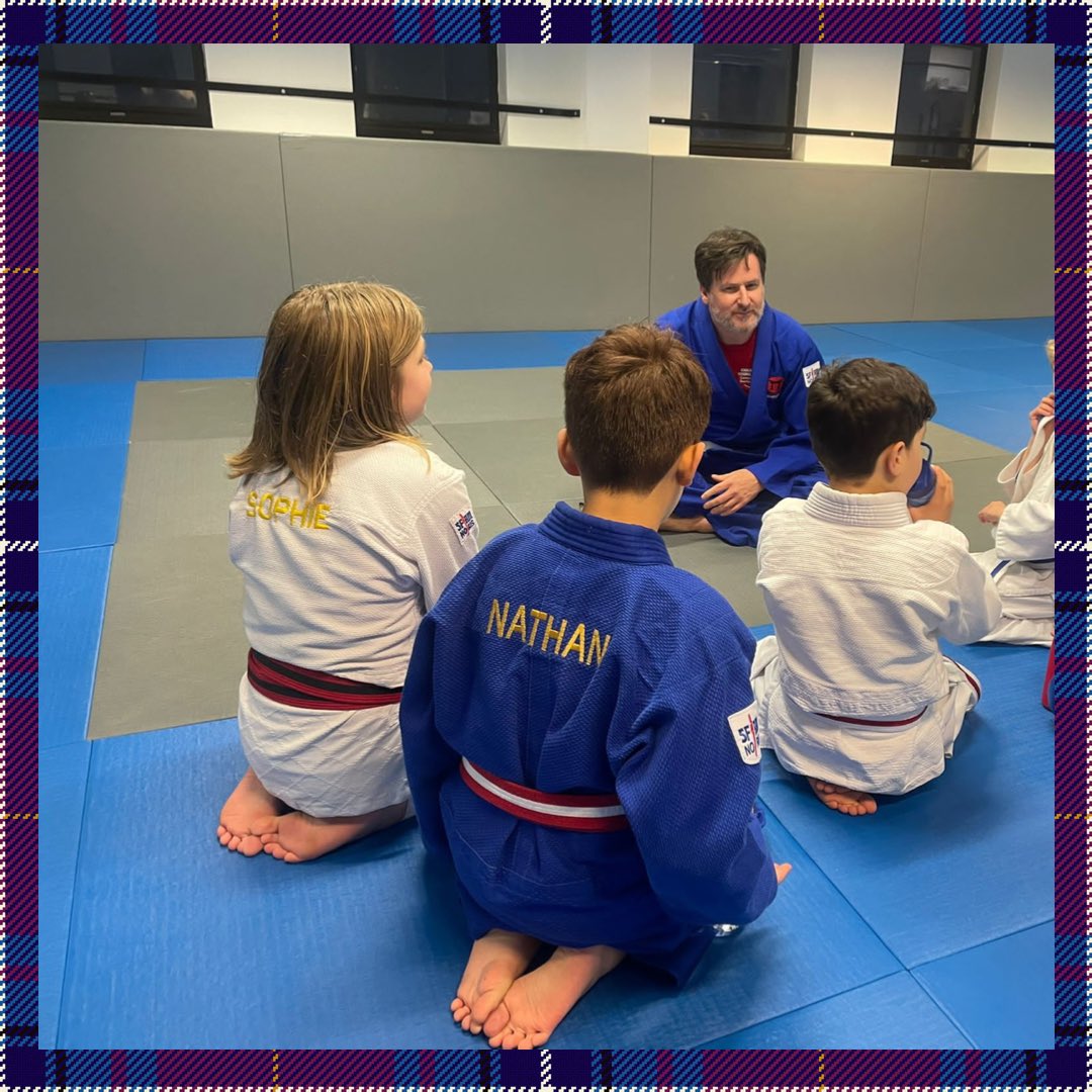 We were delighted to be joined by @CYPCS , @Bruce_Adamson at @EdinburghJudo tonight. The first sports club on his 2022 roadshow to hear directly from children and young people in Scotland.