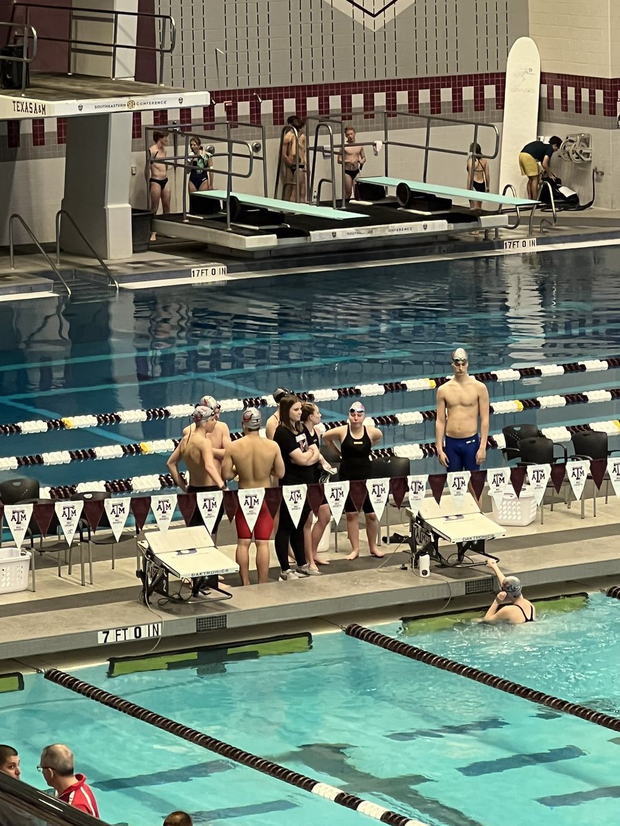 LakeBeltonHS's tweet photo. It’s almost time for the #RegionV5ASwimmingAndDivingChamps 🏊🏻‍♀️Swim fast @LbhsSwim! Go Broncos 🐴@BroncosLbhs https://t.co/U85CODj0yN