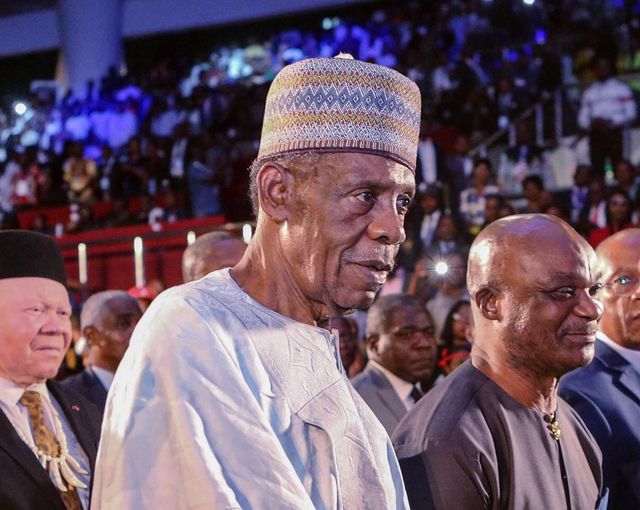 JDC_Fr's tweet photo. LA CAF #REHABILITE ISSA HAYATOU

La #suspension pour un an d'Issa Hayatou, ancien président de la Confédération Africaine de Football, a été annulée par le Tribunal Arbitral du Sport.
@CamerounTribune 
#CAF #Réhabilitation #Annulation https://t.co/by7pYmdtLr