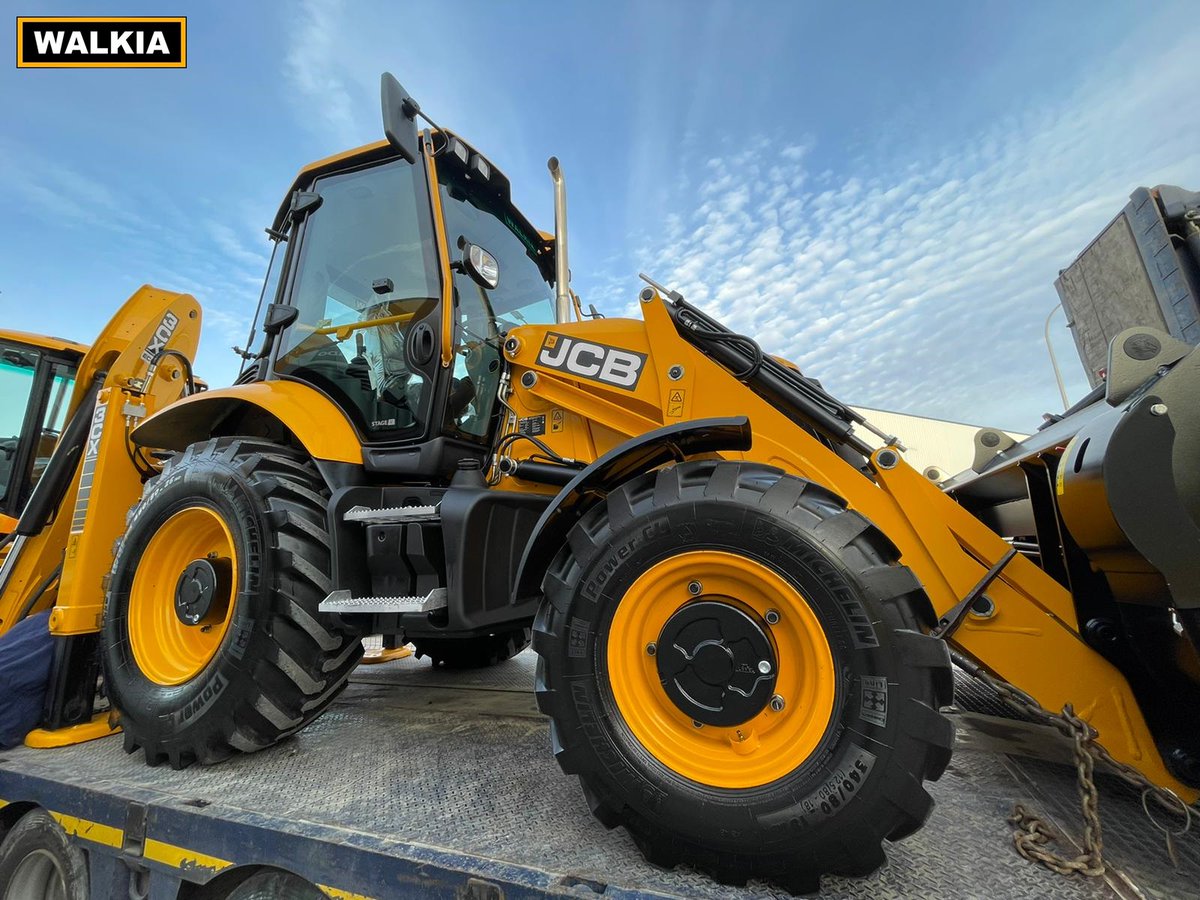 WALKIAJCB's tweet photo. Walkia entrega dos nuevas mixtas JCB 3CX a un gran cliente de Madrid. Muchas gracias a todos nuestros clientes por confiar en Walkia y en JCB.

#walkia #jcb #walkiajcb #mixtas #madrid #jcb3cx #entregas #maquinariajcb #backhoeloader #maquinasjcb #movimientosdetierra #excavaciones https://t.co/N2BMZiAFga