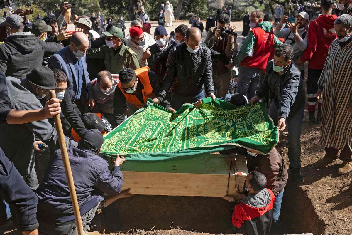 arabnews's tweet photo. #PHOTOS: There were so people mourning for #Rayan that they could not all fit into the village cemetery. Two large tents were erected in front of his family’s house where mourners could stop to offer condolences #RIPRayan https://t.co/adlVbA5Jd3 https://t.co/n4SqNRy5ax