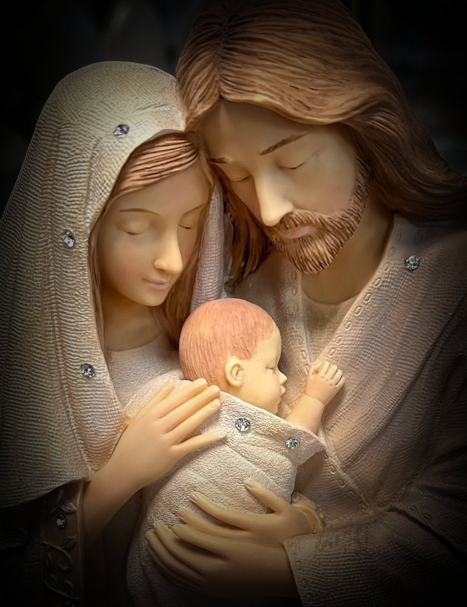 flor_ell879's tweet photo. O Holy Family of Nazareth, protect us tonight and be our guardian throughout this peaceful night.🙏✨🕊️ Have a restful night dear bro's and sis's in Christ, sleep well with the blessings of God 🙏✝️🕊️✨ https://t.co/H7yiPHgNkg