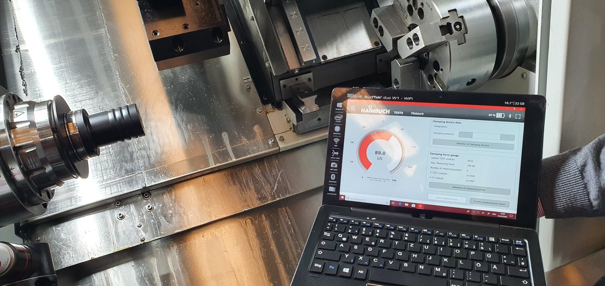 Recently our very own Jacob Machin and David Noakes went to meet James Marshall at ROMI machines UK
There is a lot of different work holding choices out there, so we are always happy to get our hands dirty by installing our #HAINBUCH chucks!