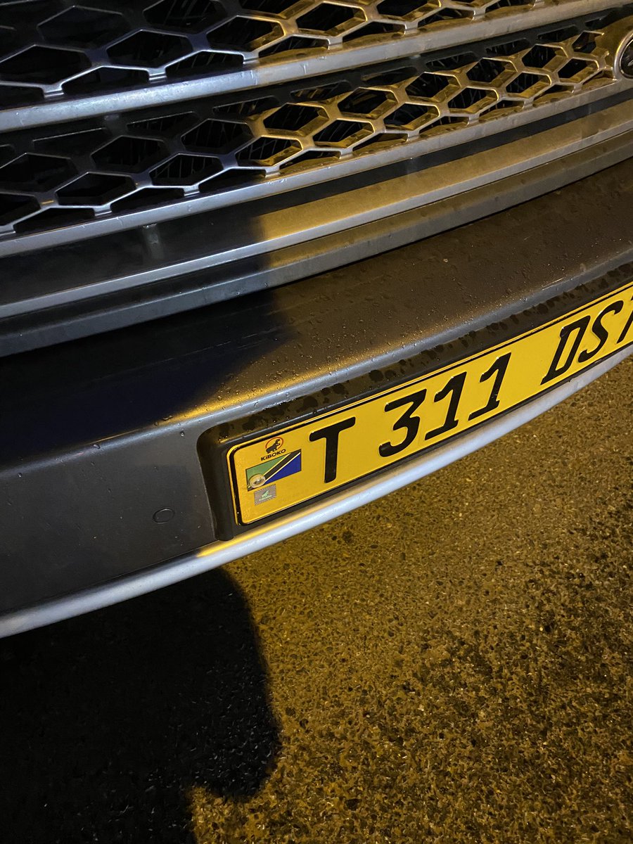 Tanzanya plaka Range Rover görmenin mutluluğu içindeyim