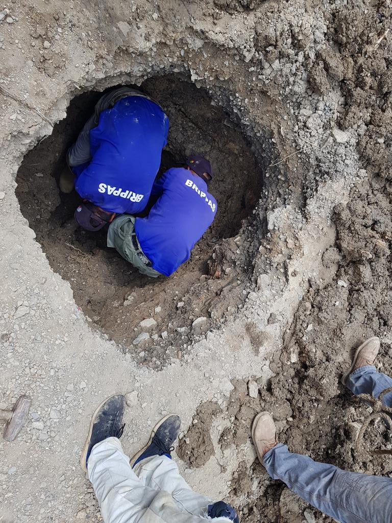 MarimiliPsuv's tweet photo. 07Feb|| Hemos inspeccionado los trabajos que viene realizando Hidrolara en el sector Yacambú del Municipio Andrés Eloy Blanco dando respuesta junto a la comunidad que se organizó de manera oportuna,  levantar el problema y solucionar @AdolfoP_Oficial @HidrolaraCA @secretariaopsv https://t.co/X547gQjatZ
