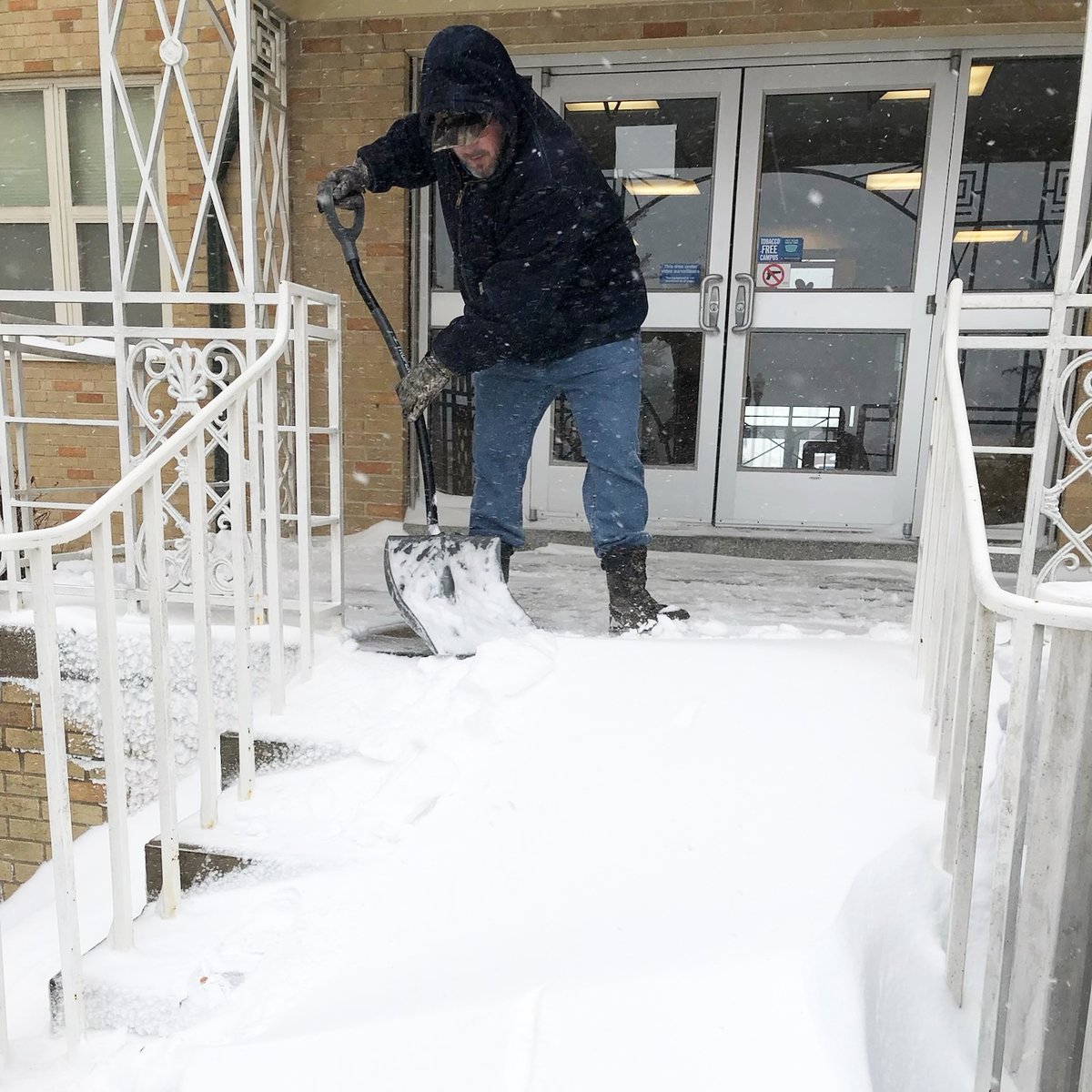 afscme31's tweet photo. Union steward Jim Guymon is one of the @afscmelocal981 building services workers who are keeping @EIU residence halls and buildings safely clear of snow for students, faculty and staff this winter. ❄️ https://t.co/upJ8O8G1ps